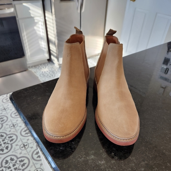 Hush Puppies Other - Hush Puppy Chelsea Boots